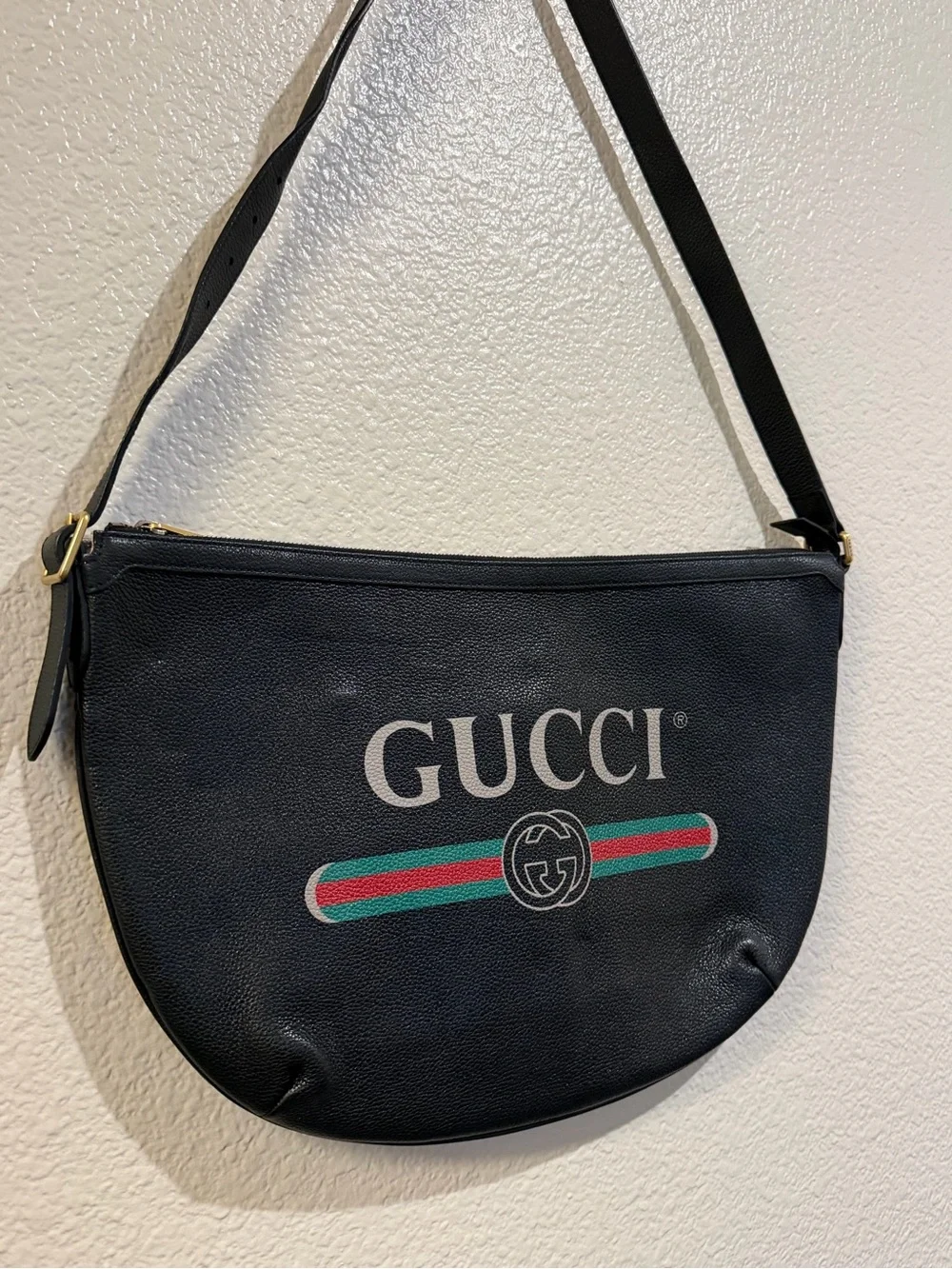 Gucci messenger bag
